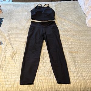 Old Navy Active Powersoft Sports bra & Leggings. Bothe size M